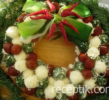 Очень вкусный рождественский сырный венок
