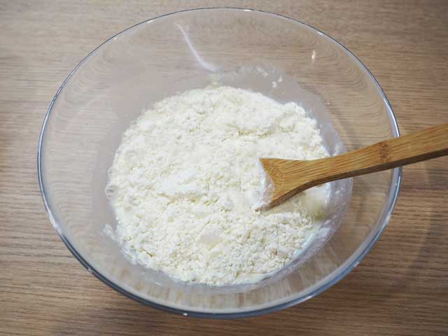 Тонкие блинчики на кефире с дырочками – 11 вкусных рецептов