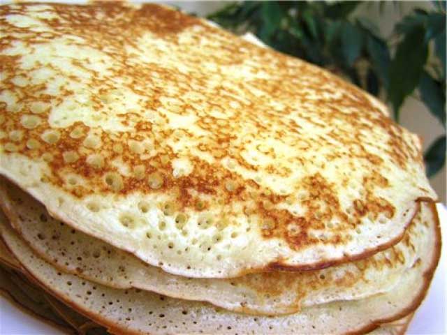 Тонкие блинчики на кефире с дырочками – 11 вкусных рецептов