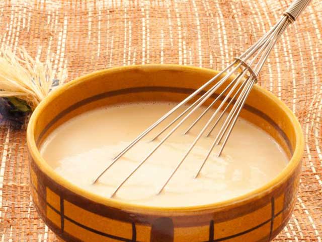 Тонкие блинчики на кефире с дырочками – 11 вкусных рецептов