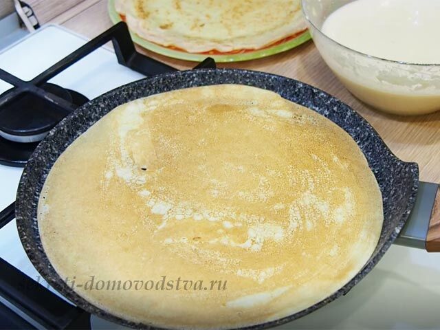 Блинчики на минералке и молоке — рецепт тонких блинов с дырочками