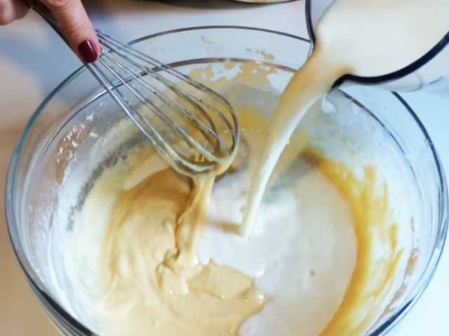 Молочные блинчики с дырочками – тонкие и вкусные ~ 10 простых рецептов