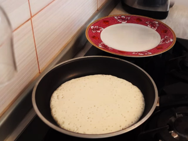 Блинчики на воде – 9 вкусных пошаговых рецептов