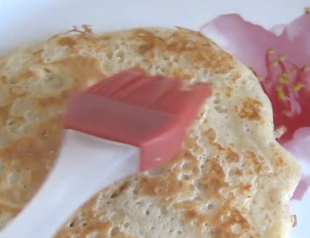 Дрожжевые оладьи на воде – вкусные рецепты блинов