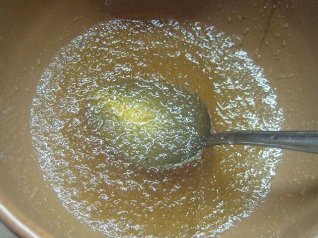 Глазурь для пасхального кулича, которая не крошится и не прилипает