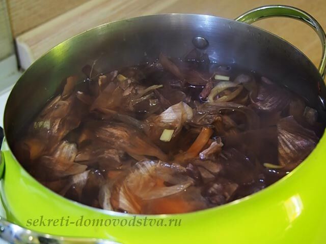 Как покрасить пасхальные яйца натуральными красками