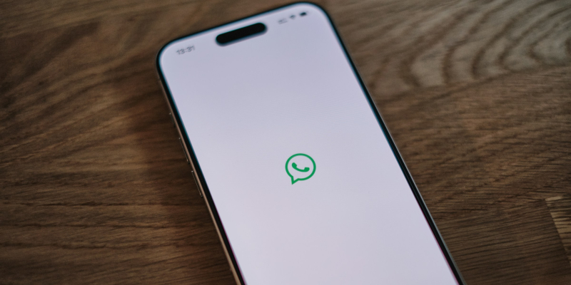 WhatsApp на iPhone теперь можно выбрать в качестве стандартного приложения для звонков и сообщений