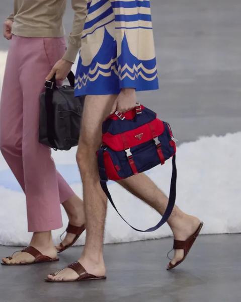 Урок по кризис-менеджменту: как Prada удалось выйти из модного скандала победителями