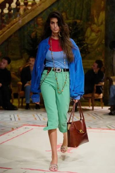 Versace без Версаче: как выглядит первая коллекция Дарио Витале