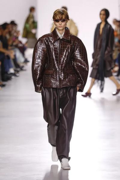 Что носить в октябре: 6 идей с показа Bottega Veneta