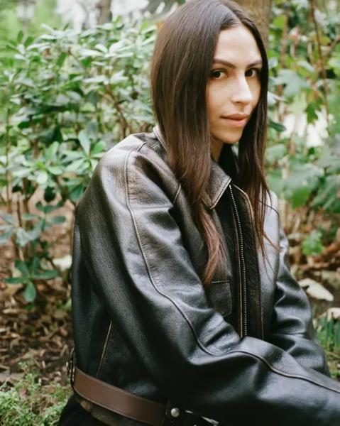 Знакомьтесь: Нина Кристен — автор самых виральных туфель Loewe и Bottega Veneta и новый дизайнер обуви в Dior