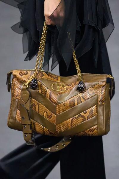 Новая it bag — Valentino Panthea. Винтажная форма от Алессандро Микеле