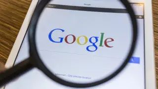 Инженера Google обвинили в инсайдерской торговле — ставки принесли ему более миллиона