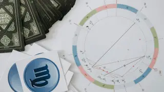 Гороскоп на сегодня: кому деньги помогут исполнить  мечту, а кто поймёт, что зря тратит силы