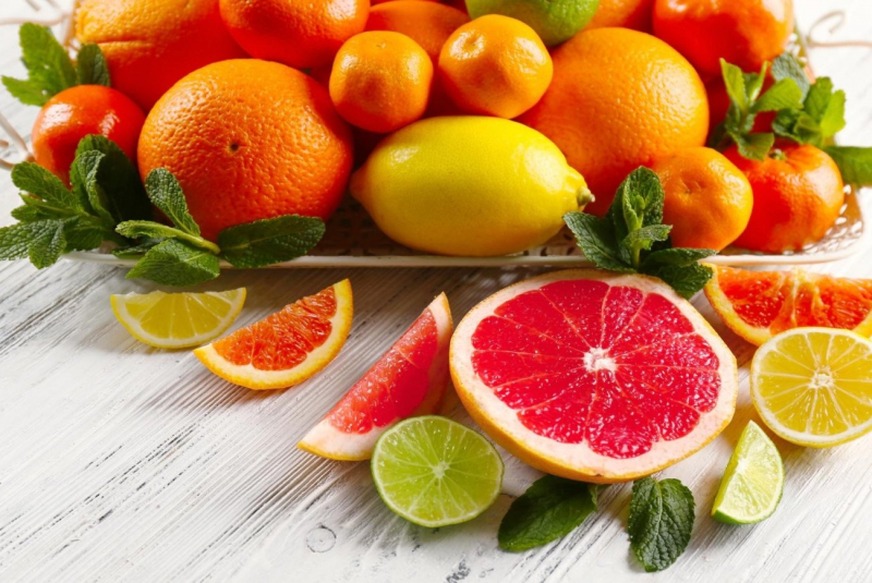 Как сохранить красоту без косметики: 3 продукта, которые эксперты советуют включить в рацион